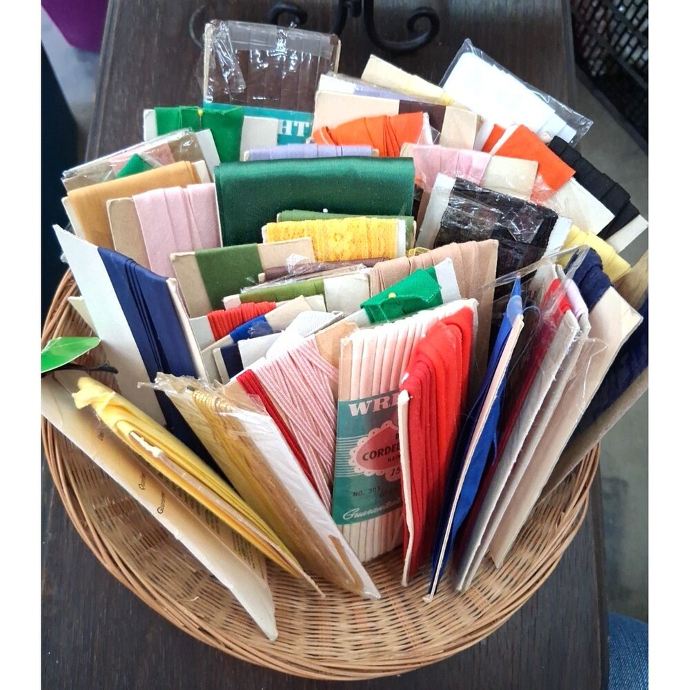 Vintage Sewing Notions Lot Wrights Boiltex Talon Bias Hem Twill Tape Piping 47pc